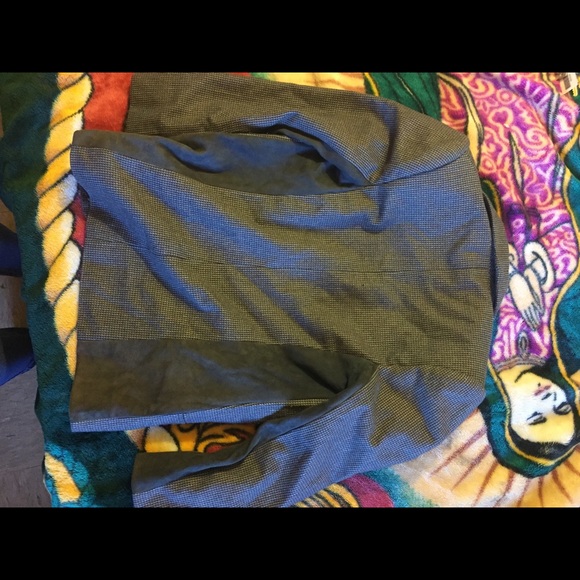 Blazer - Picture 3 of 3